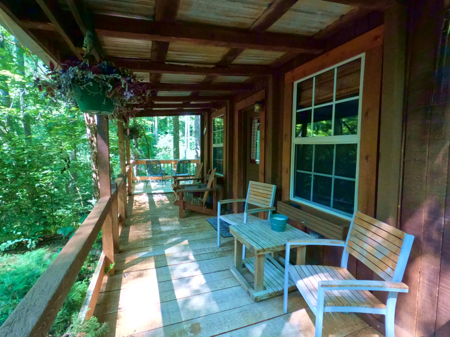 Eagle's Nest Cabin:Front Porch