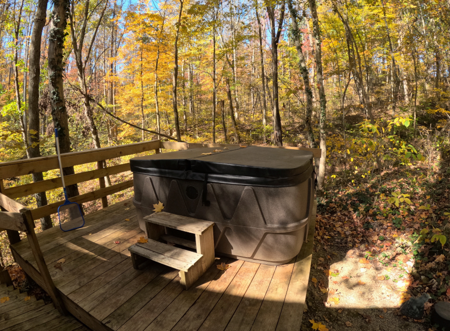 Eagle's Nest Cabin:Hot Tub and Deck