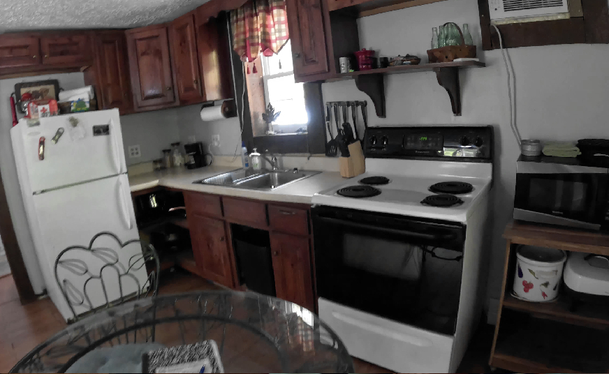 Eagle's Nest Cabin: Kitchen